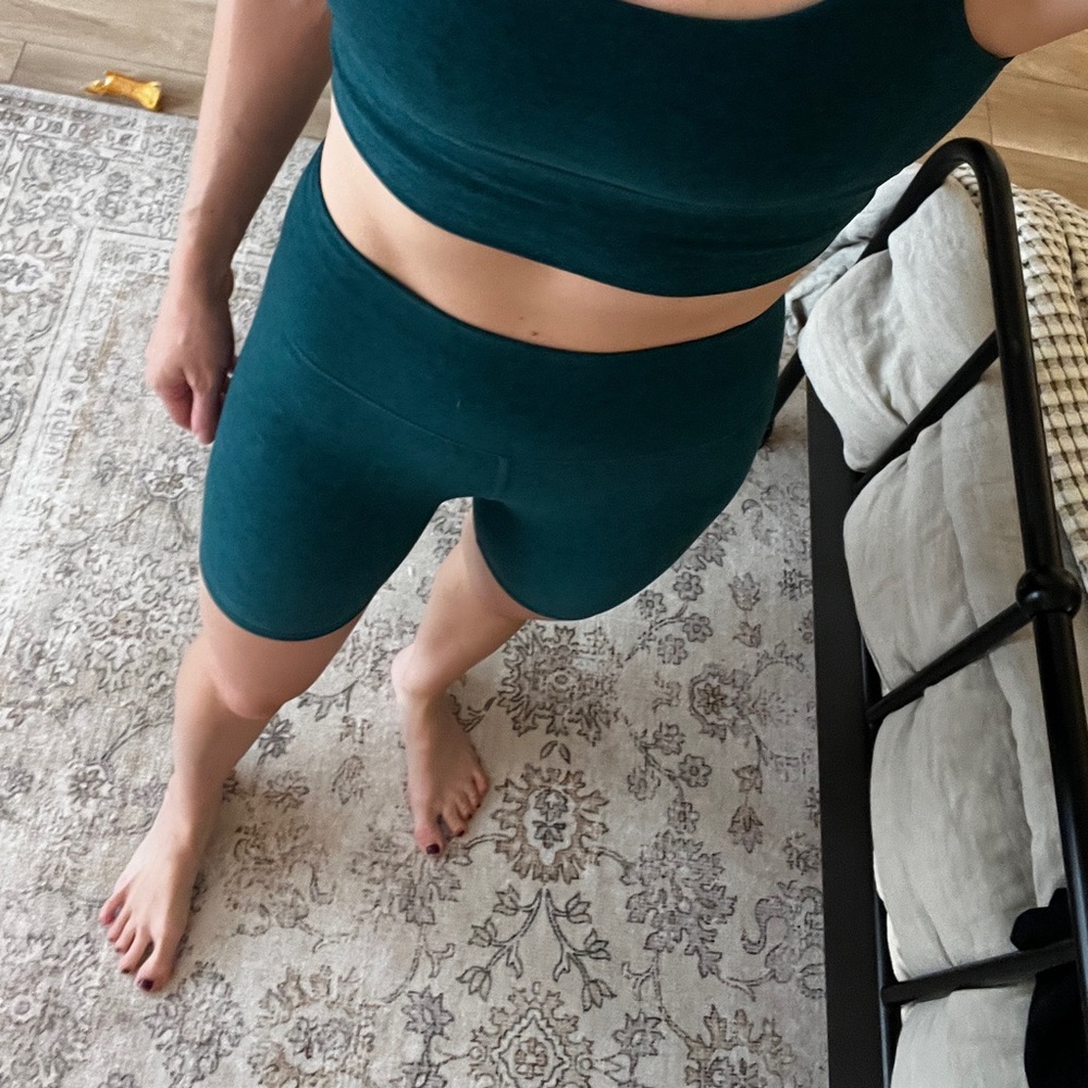 Vuori Clean Elevation Biker Short XS Green High Rise Dreamknit